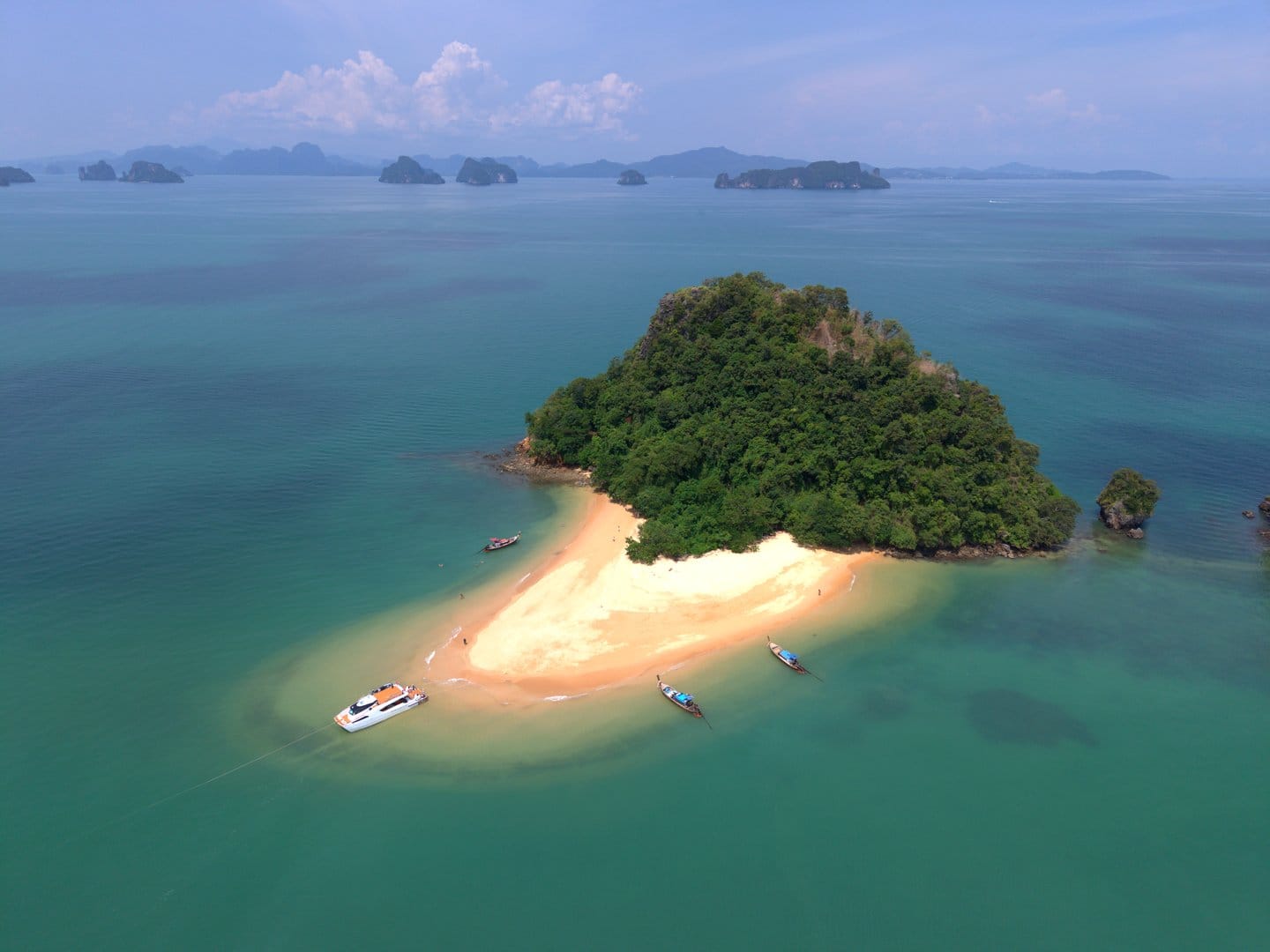 Accueil - Turquoise Water Drone Perspective Vue Aérienne Par Drone De L'Eau Turquoise De La Mer D'Andaman Et Du Littoral Près De Khao Lak